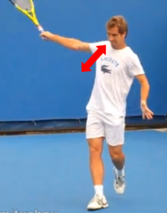 revers tennis une main équilibre tête